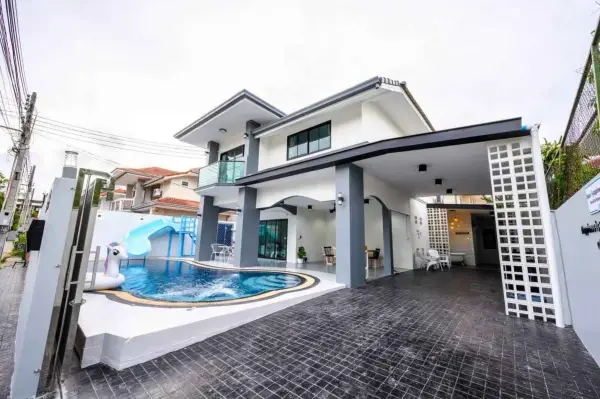 6 Bedroom House for Sale & Rent in Jomtien