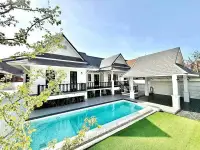 4 Bedroom House for Sale in Jomtien, Pattaya, Thailand — 4-bedroom House — photo 1