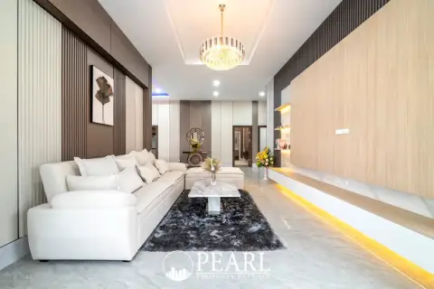 3 Bedroom House for Sale in East Pattaya modern kitchen