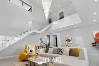 4 Bedroom House for Sale in Thamber Private Pool Villa master bedroom with en-suite bathroom