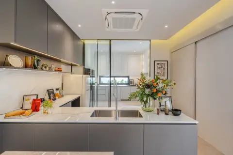 4 Bedroom Villa for Sale in Nong Prue master bedroom