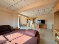 2 Bedroom Condo for Sale at Jomtien Beach Condominium, Pattaya, Thailand — 2-bedroom Condo — photo 2