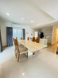 4 Bedroom House for Rent at Life in the Garden Rongpo - Motorway dining area with view into open kitchen