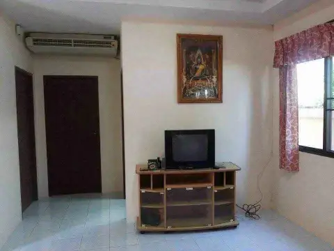 2 Bedroom House for Sale in Mabprachan, Pattaya, Thailand — 2-bedroom House — photo 5