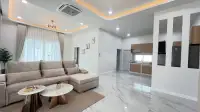 3 Bedroom House for Sale in Mabprachan, Pattaya, Thailand — 3-bedroom House — photo 2