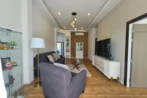 3 Bedroom House for Sale in Mabprachan, Pattaya, Thailand — 3-bedroom House — photo 4