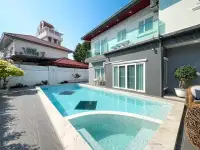 4 Bedroom House for Sale & Rent in Mabprachan, Pattaya, Thailand — 4-bedroom House — photo 2