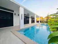5 Bedroom House for Sale & Rent in Mabprachan, Pattaya, Thailand — 5-bedroom House — photo 2