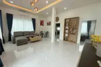 3 Bedroom House for Sale in Mabprachan, Pattaya, Thailand — 3-bedroom House — photo 2