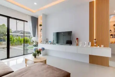 3 Bedroom House for Sale in Mabprachan, Pattaya, Thailand — 3-bedroom House — photo 2