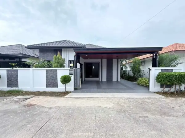 3 Bedroom House for Sale in Mabprachan