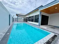 4 Bedroom House for Sale in Mabprachan, Pattaya, Thailand — 4-bedroom House — photo 1