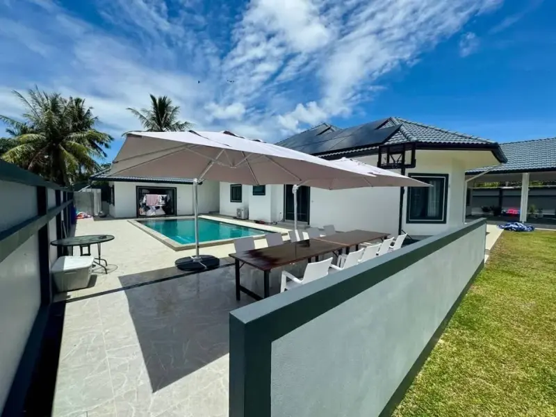 4 Bedroom House for Sale in Mabprachan – Villa/House for Sale in Pattaya