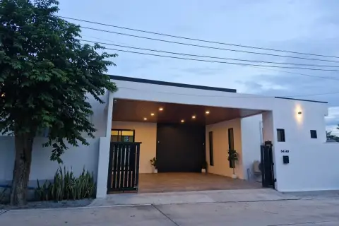 4 Bedroom House for Sale in Mabprachan, Pattaya, Thailand — 4-bedroom House — photo 3