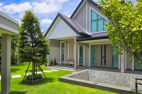 4 Bedroom House for Sale in Mabprachan, Pattaya, Thailand — 4-bedroom House — photo 2