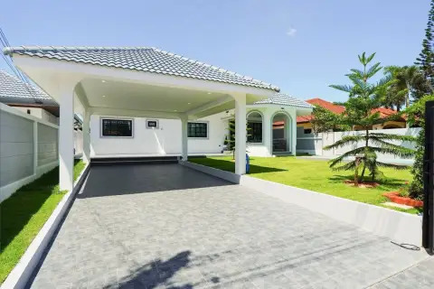4 Bedroom House for Sale in Mabprachan, Pattaya, Thailand — 4-bedroom House — photo 3