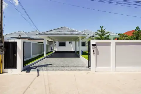 4 Bedroom House for Sale in Mabprachan, Pattaya, Thailand — 4-bedroom House — photo 4