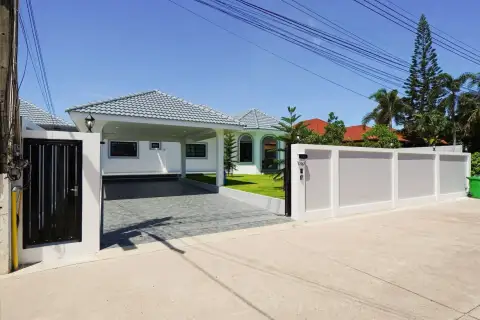 4 Bedroom House for Sale in Mabprachan, Pattaya, Thailand — 4-bedroom House — photo 5