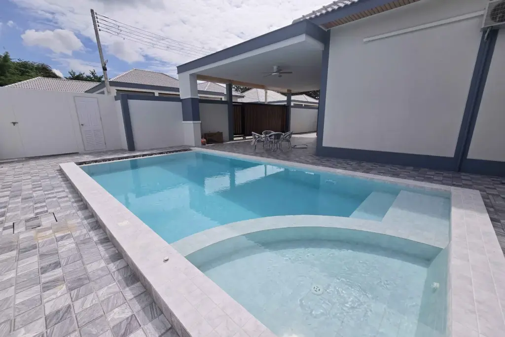 4 Bedroom House for Rent in Mabprachan with private pool, jacuzzi, and covered patio seating area