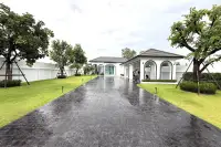 5 Bedroom House for Sale in Mabprachan, Pattaya, Thailand — 5-bedroom House — photo 2