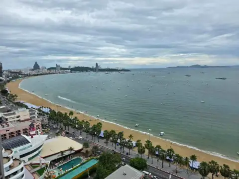 2 Bedroom Condo for Rent at Markland Condominium panoramic view of Pattaya Bay beach, coastline and high-rise skyline