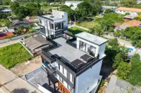 5 Bedroom House for Sale & Rent in Na Jomtien, Pattaya, Thailand — 5-bedroom House — photo 2
