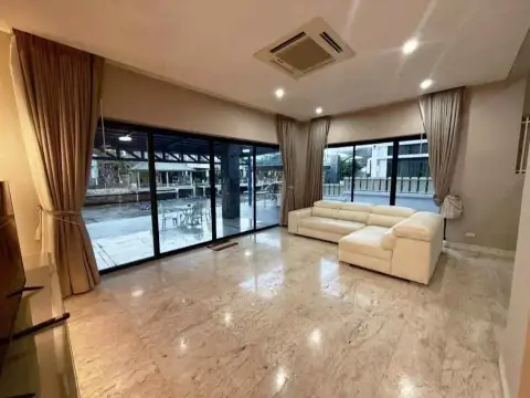 5 Bedroom House for Sale & Rent in Na Jomtien, Pattaya, Thailand — 5-bedroom House — photo 3