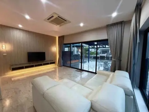 5 Bedroom House for Sale & Rent in Na Jomtien, Pattaya, Thailand — 5-bedroom House — photo 4