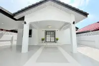 3 Bedroom House for Sale in Na Kluea, Pattaya, Thailand — 3-bedroom House — photo 1