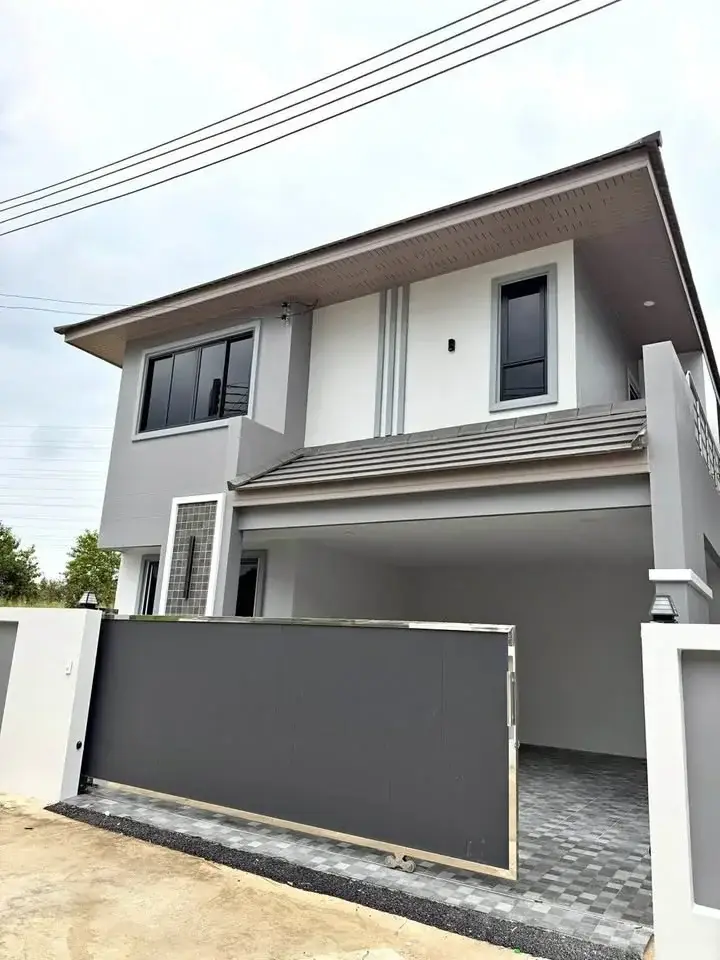 4 Bedroom House for Sale in Nong Pla Lai – Villa/House for Sale in Pattaya