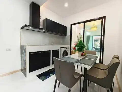 2 Bedroom Townhouse for Sale in Nong Prue, Pattaya, Thailand — 2-bedroom Townhouse — photo 3