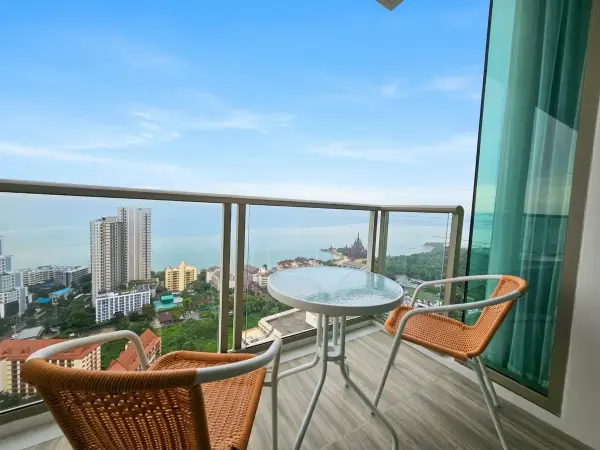 2 Bedroom Condo for Sale at Riviera Wong Amat Beach