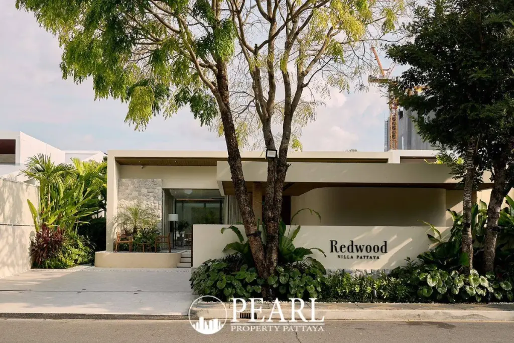 3 Bedroom Villa for Sale in Na Chom Thian spacious exterior with garden