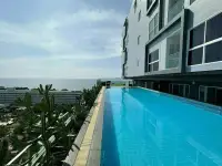 1 Bedroom Condo for Sale at One Tower Pratumnak rooftop infinity pool overlooking the ocean