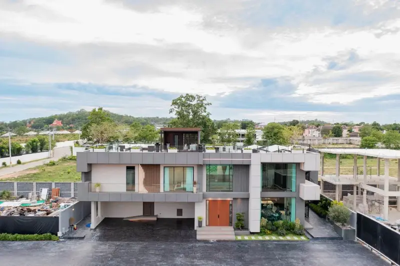 5 Bedroom House for Sale at Opal Village – Villa/House for Sale in Pattaya
