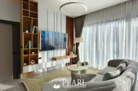 3 Bedroom House for Sale in Central Pattaya master bedroom with ensuite