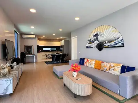 4 Bedroom House for Sale at Palm Spring villa Pattaya twin villas with shared green lap pool and glass balconies