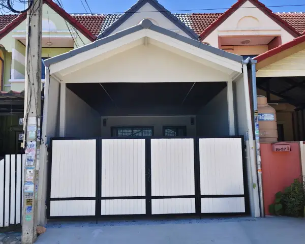 2 Bedroom Townhouse for Sale in East Pattaya