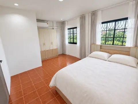 2 Bedroom Townhouse for Sale in East Pattaya, Pattaya, Thailand — 2-bedroom Townhouse — photo 4