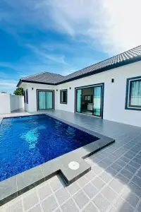 3 Bedroom House for Sale in Chak Nok, Pattaya, Thailand — 3-bedroom House — photo 1