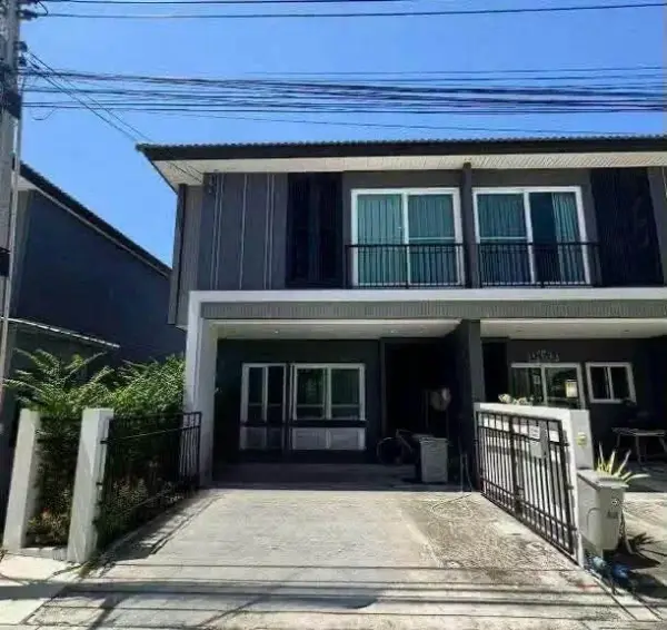 3 Bedroom Townhouse for Sale in East Pattaya