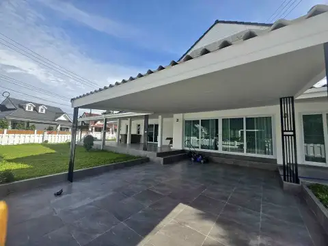 5 Bedroom House for Rent in East Pattaya, Pattaya, Thailand — 5-bedroom House — photo 2