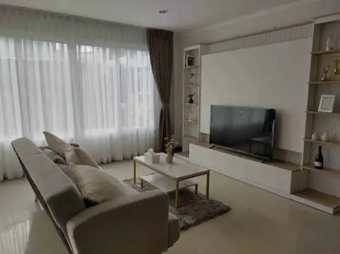 2 Bedroom House for Sale in Pratumnak Hill, Pattaya, Thailand — 2-bedroom House — photo 2