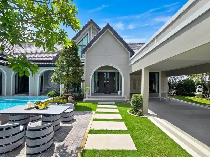 4 Bedroom House for Sale in Mabprachan – Villa/House for Sale in Pattaya
