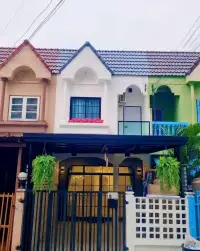 3 Bedroom Townhouse for Sale in Central Pattaya, Pattaya, Thailand — 3-bedroom Townhouse — photo 1