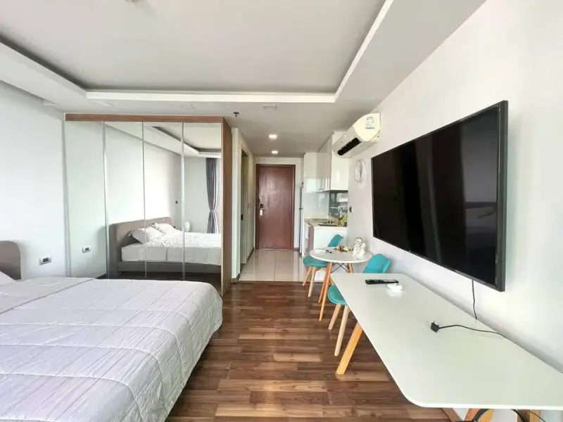 Studio Condo for Sale at The Peak Towers – Condo for Sale in Pattaya