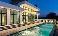 4 Bedroom House for Sale in Central Pattaya spacious living room