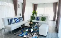 3 Bedroom House for Sale in Sea Breeze Villa Pattaya master bedroom with ensuite
