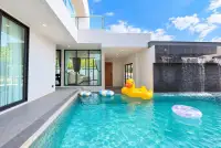 5 Bedroom House for Sale at Phoenix Gold Golf, Pattaya, Thailand — 5-bedroom House — photo 1