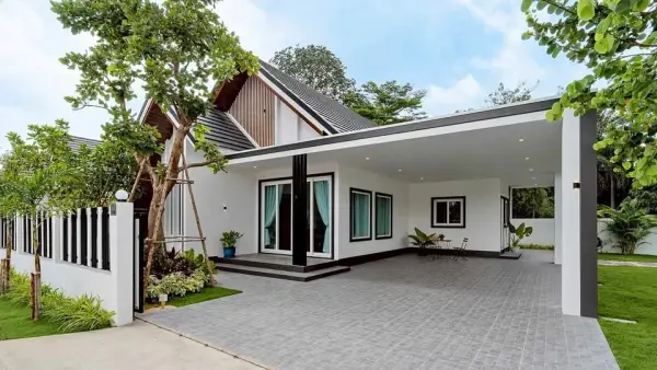 3 Bedroom House for Sale in Pong